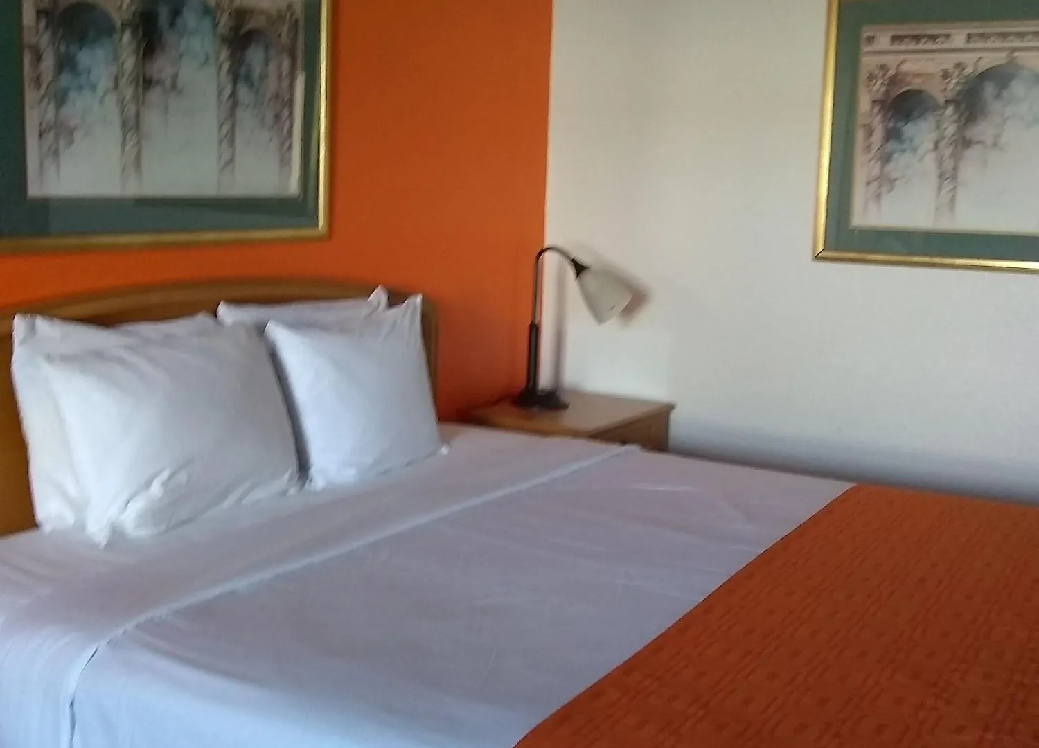 Howard Johnson By Wyndham Virginia Beach Motel