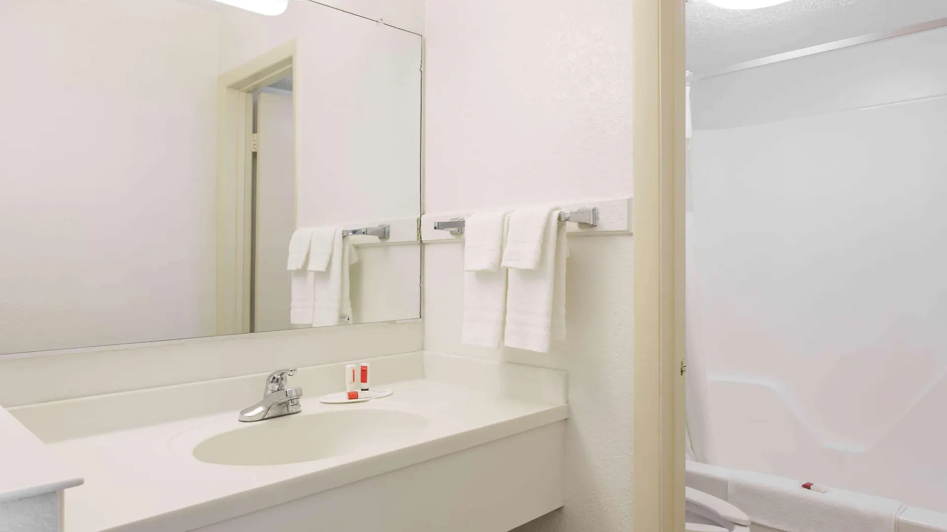 Howard Johnson By Wyndham Virginia Beach