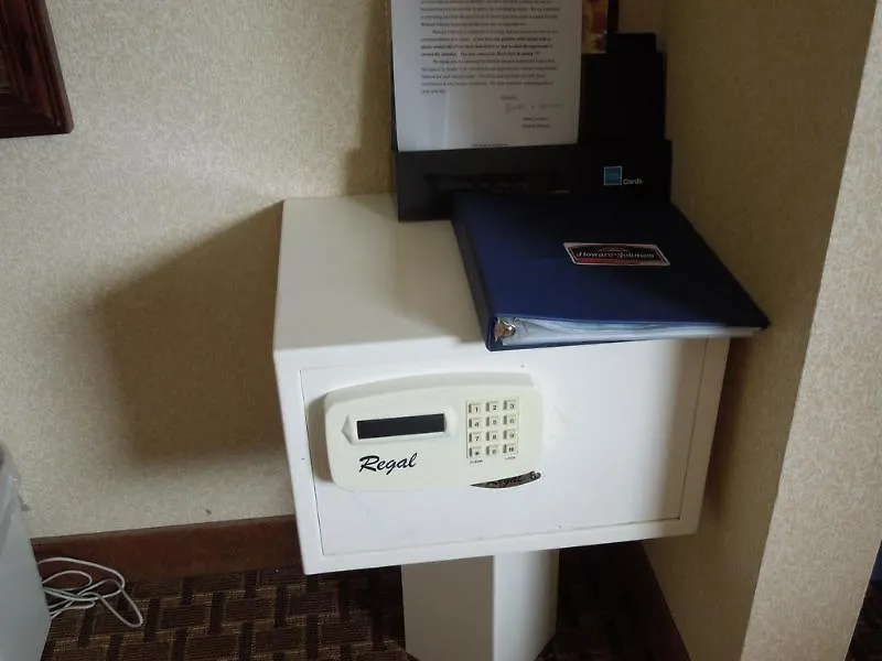 Howard Johnson By Wyndham Virginia Beach Motel