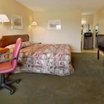 Howard Johnson By Wyndham Virginia Beach Motel