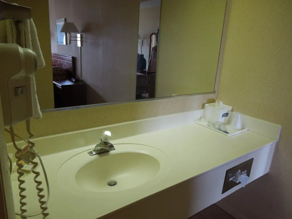 Howard Johnson By Wyndham Virginia Beach 2*,  United States