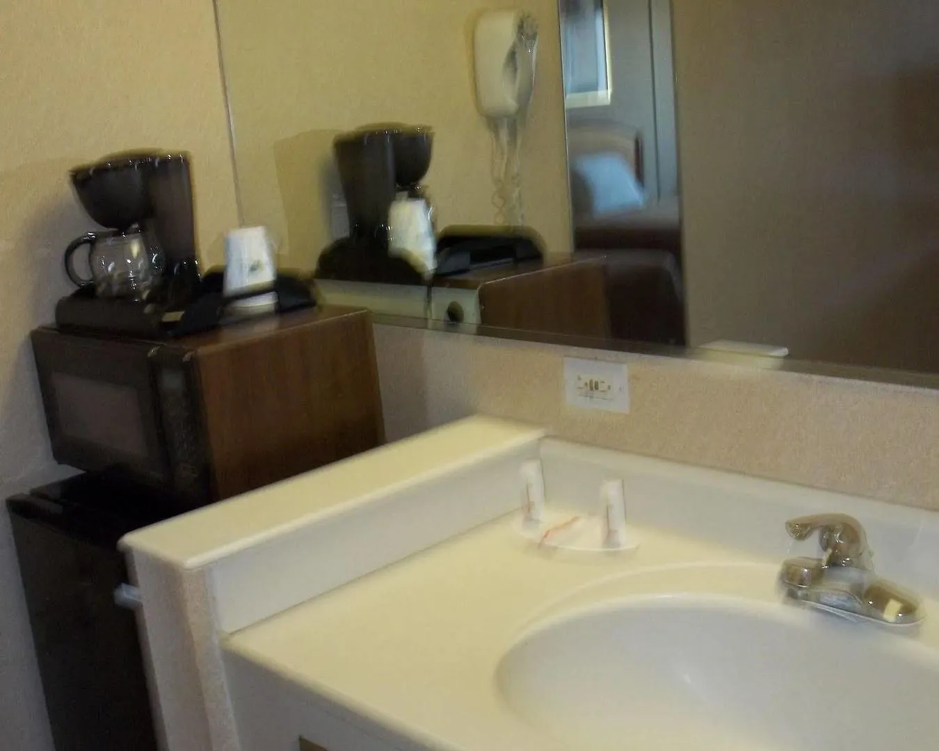 Howard Johnson By Wyndham Virginia Beach 2*,  United States